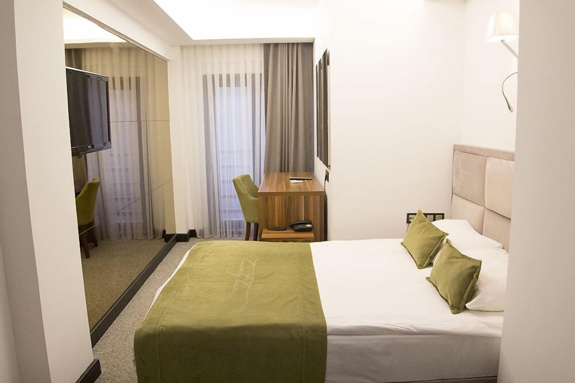 The 22 Hotel Istanboel Buitenkant foto